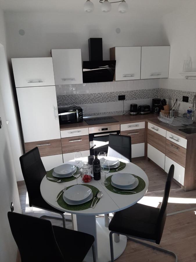 Ferienhaus Karlo Pridraga 외부 사진