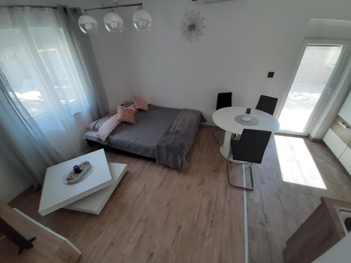 Ferienhaus Karlo Pridraga 외부 사진