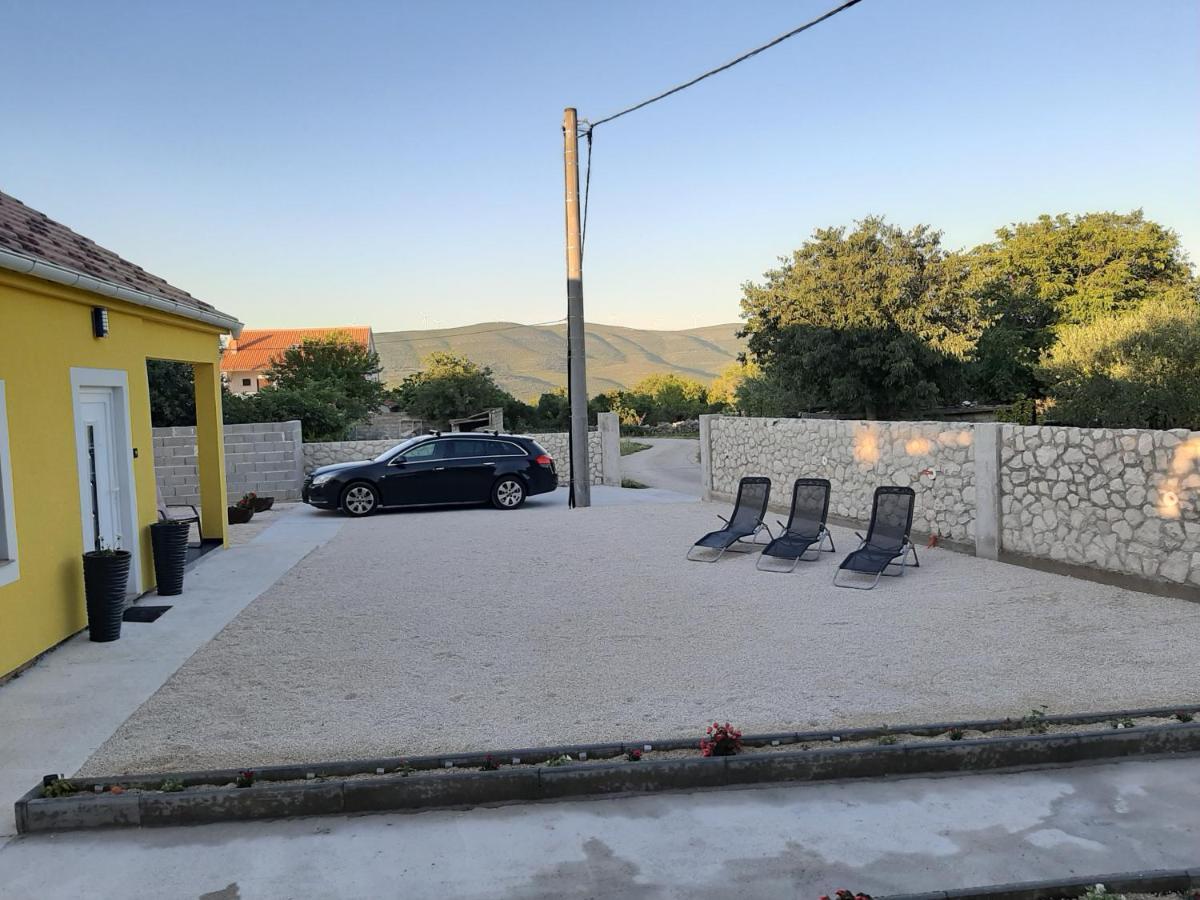 Ferienhaus Karlo Pridraga 외부 사진