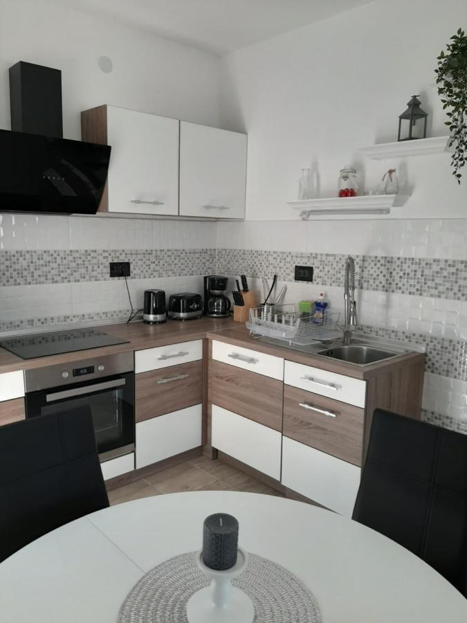 Ferienhaus Karlo Pridraga 외부 사진