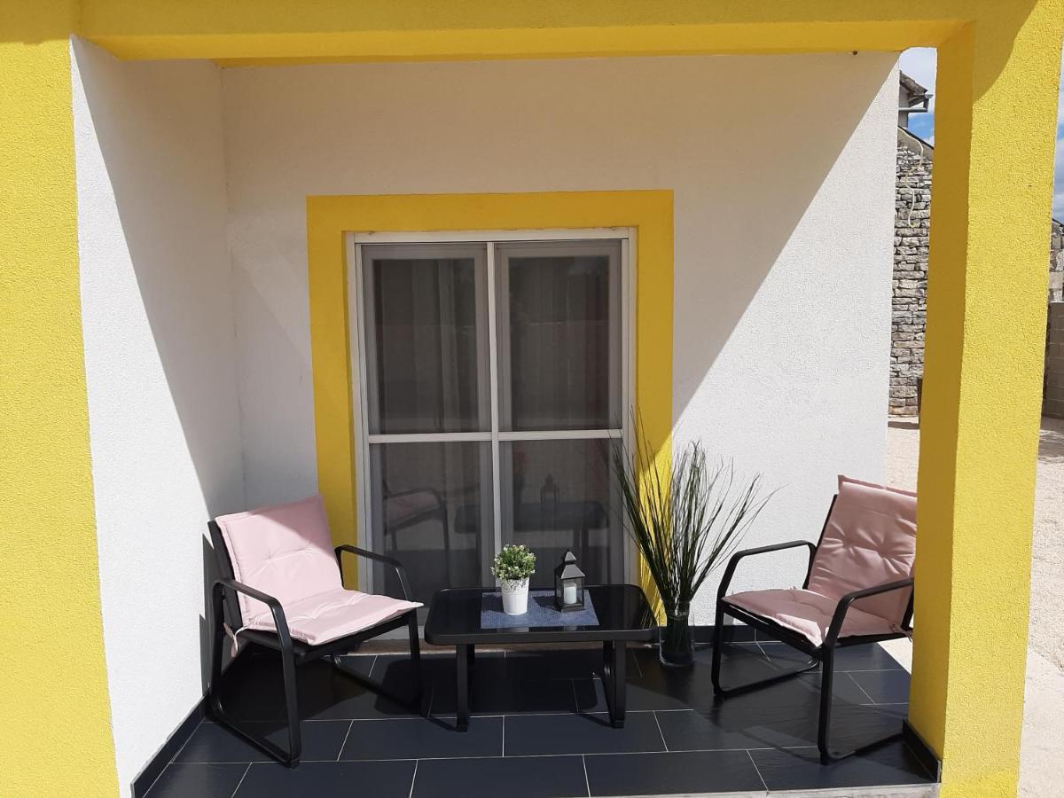 Ferienhaus Karlo Pridraga 외부 사진