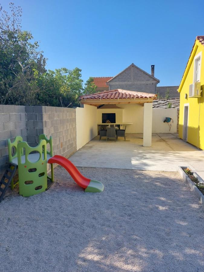Ferienhaus Karlo Pridraga 외부 사진