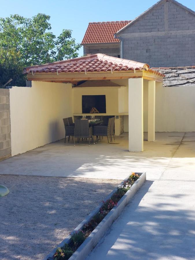 Ferienhaus Karlo Pridraga 외부 사진